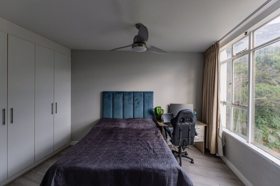 3 Bedroom Property for Sale in Vredehoek Western Cape